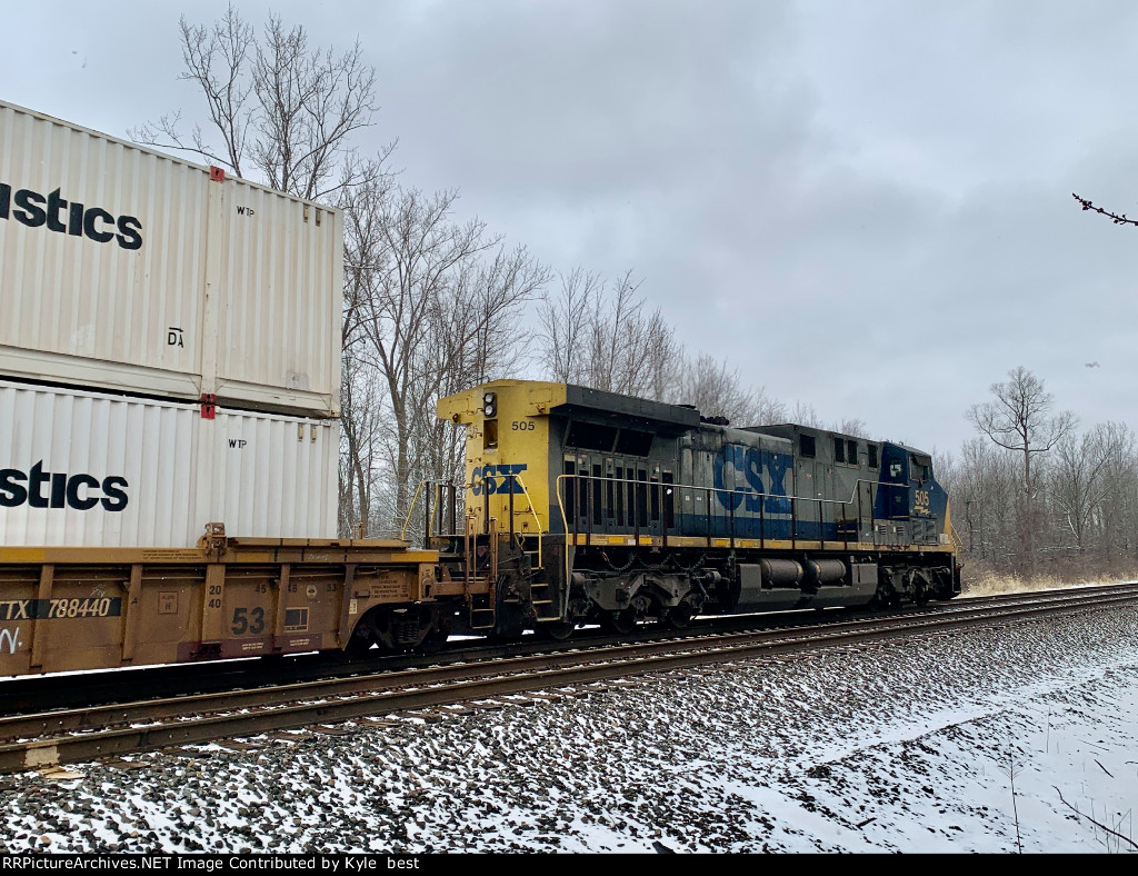 CSX 505 on I009